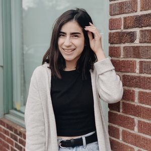 Meet your Posher, Ana